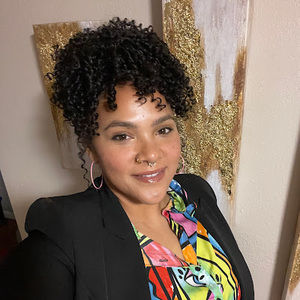 Meet your Posher, Cassondra